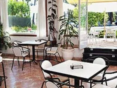 Πανσιόν Nuevo Norat